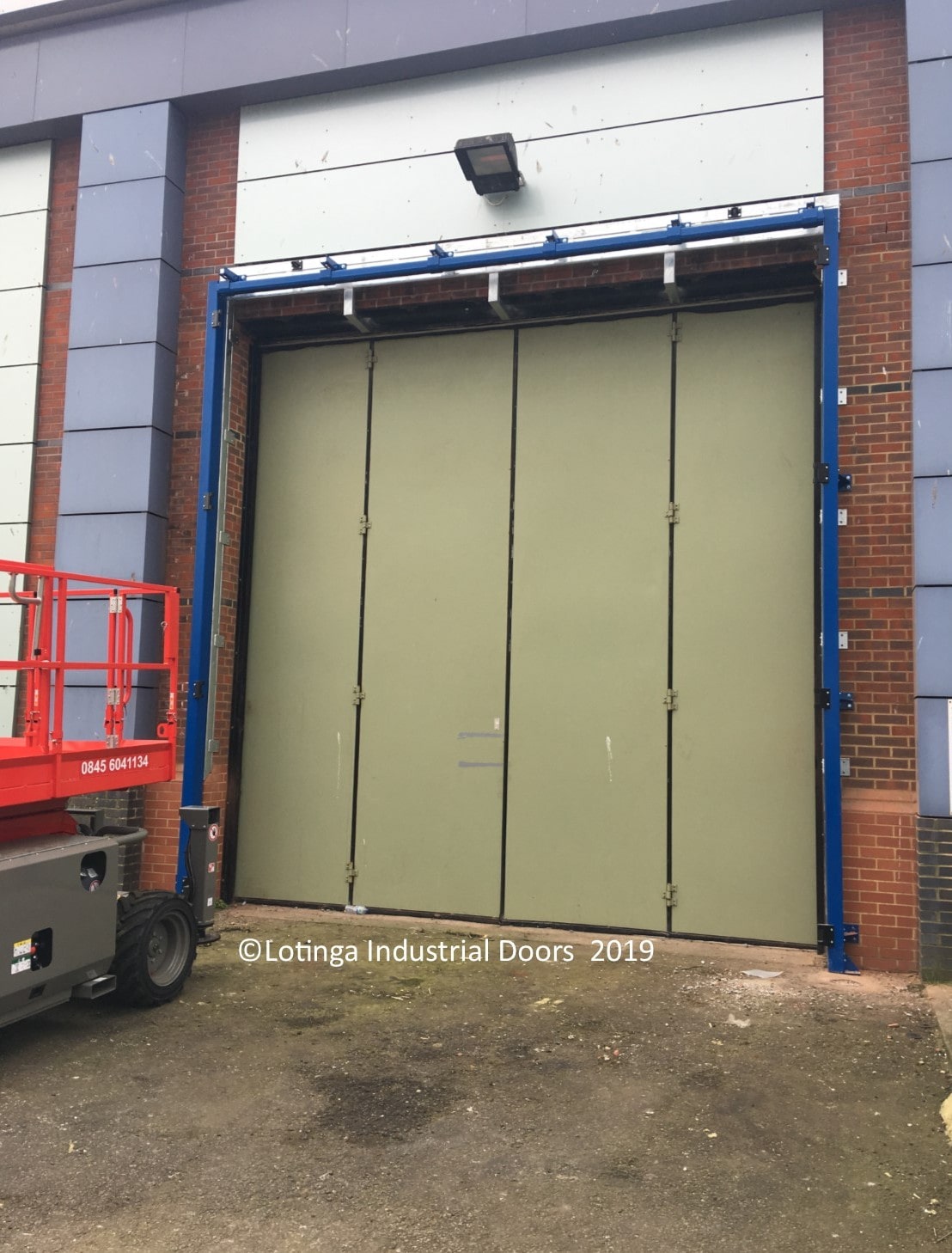 Industrial Acoustic Bi-Folding Doors - Industrial Doors -Shutters